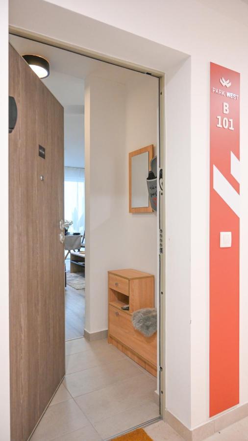 West Park Residence Apartment Budapest Eksteriør bilde